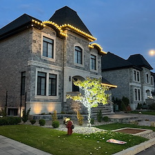 Beautiful-Christmas-Lights-in-Montreal 3